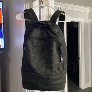 Lululemon City Adventurer backpack 17l